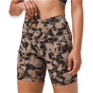 Lululemon Wunder Train 6in Inseam Shorts